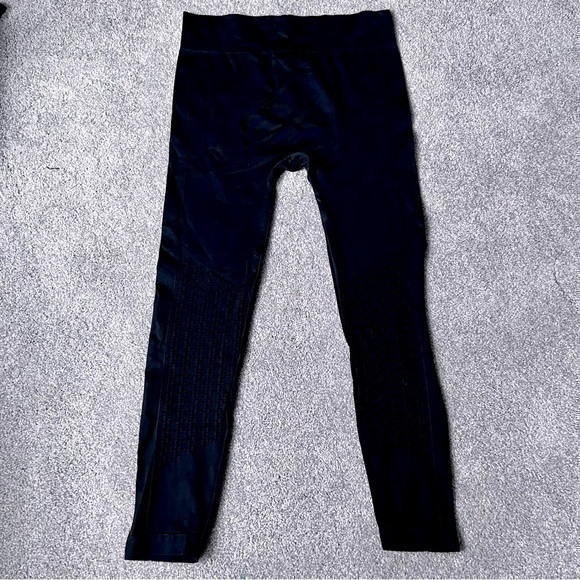Motherhood Maternity Pants - Motherhood black seamless Maternity leggings size small/medium